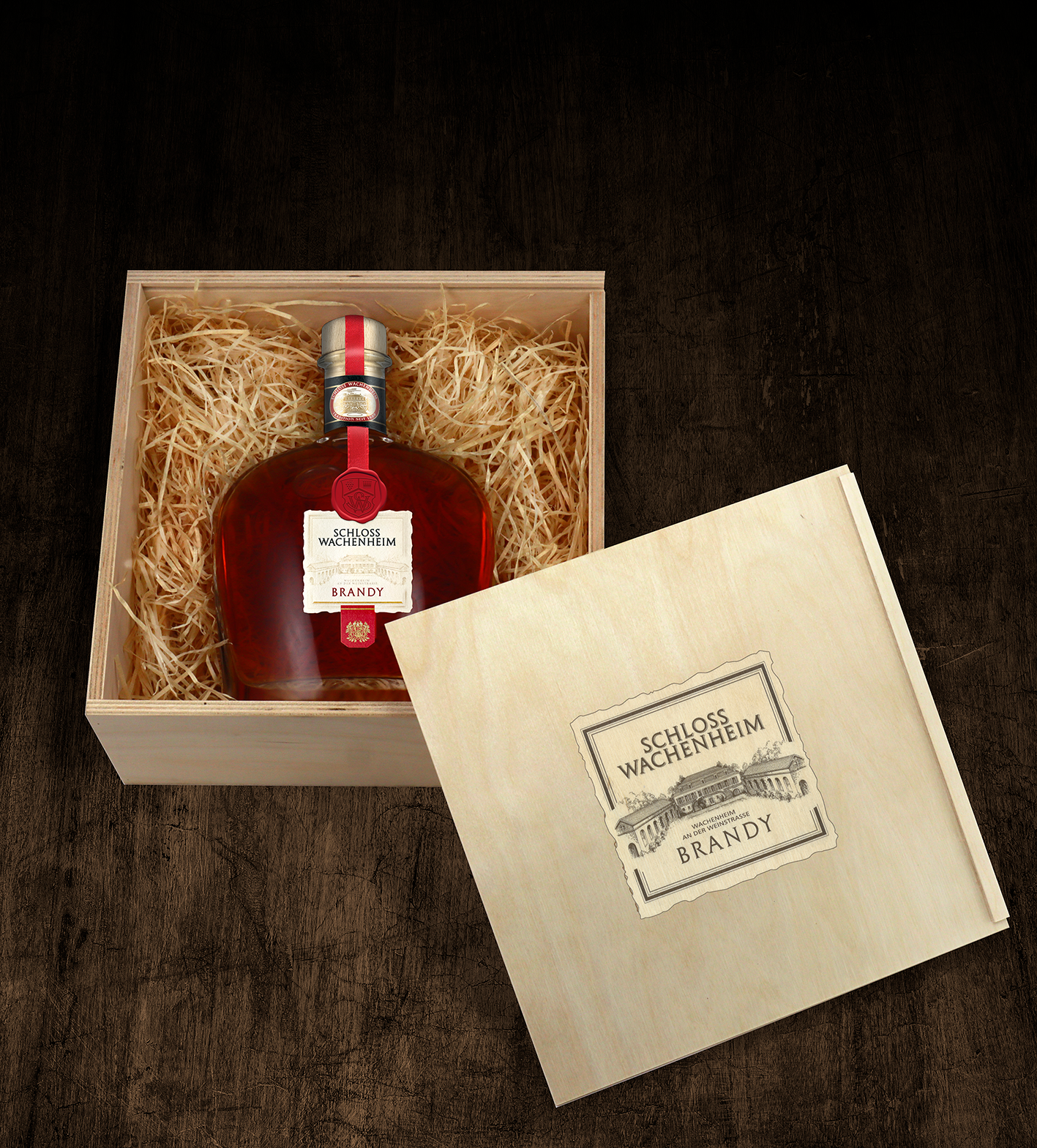 Foto: Abbildung zeigt das Produkt Schloss Wachenheim Brandy in edler Holzkiste